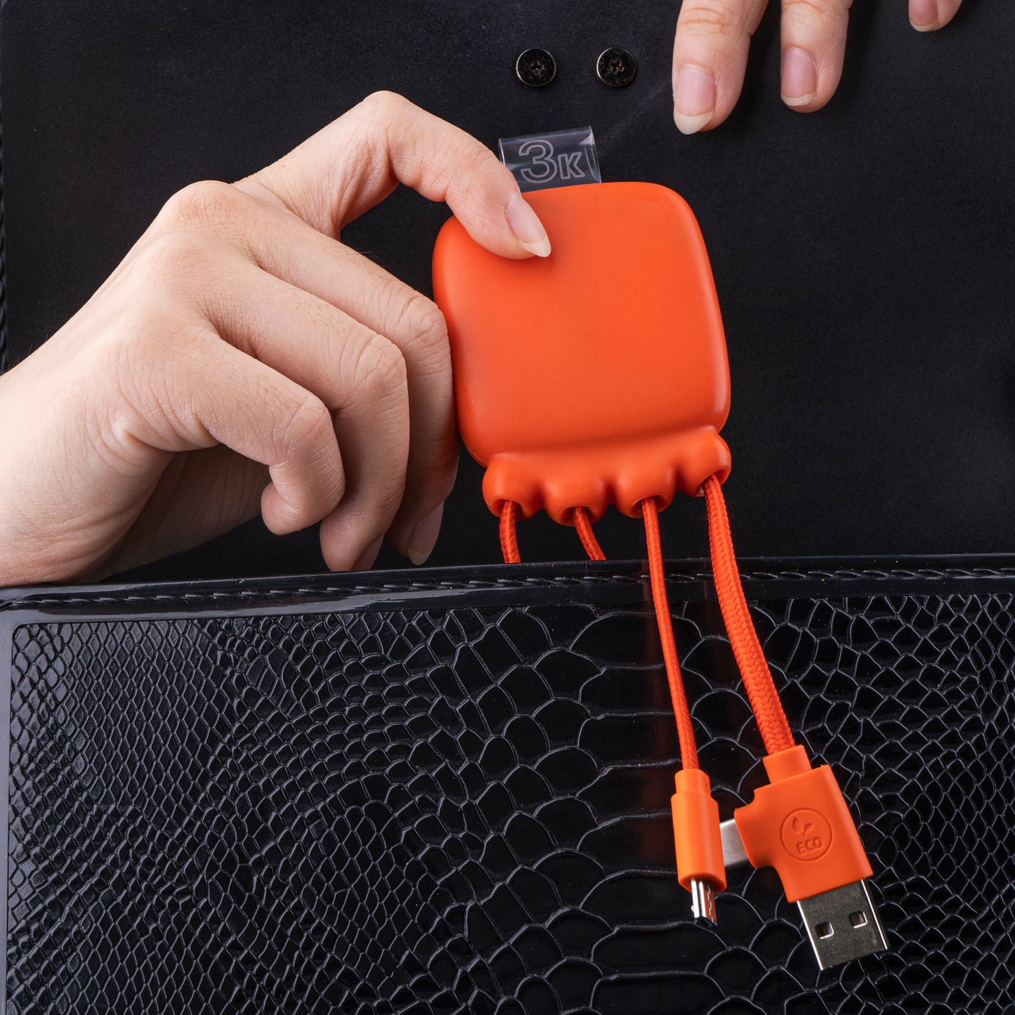 LT 41410  3192 | Xoopar Octopus Gamma 2 Powerbank with Bio Charging cable 3000mAh