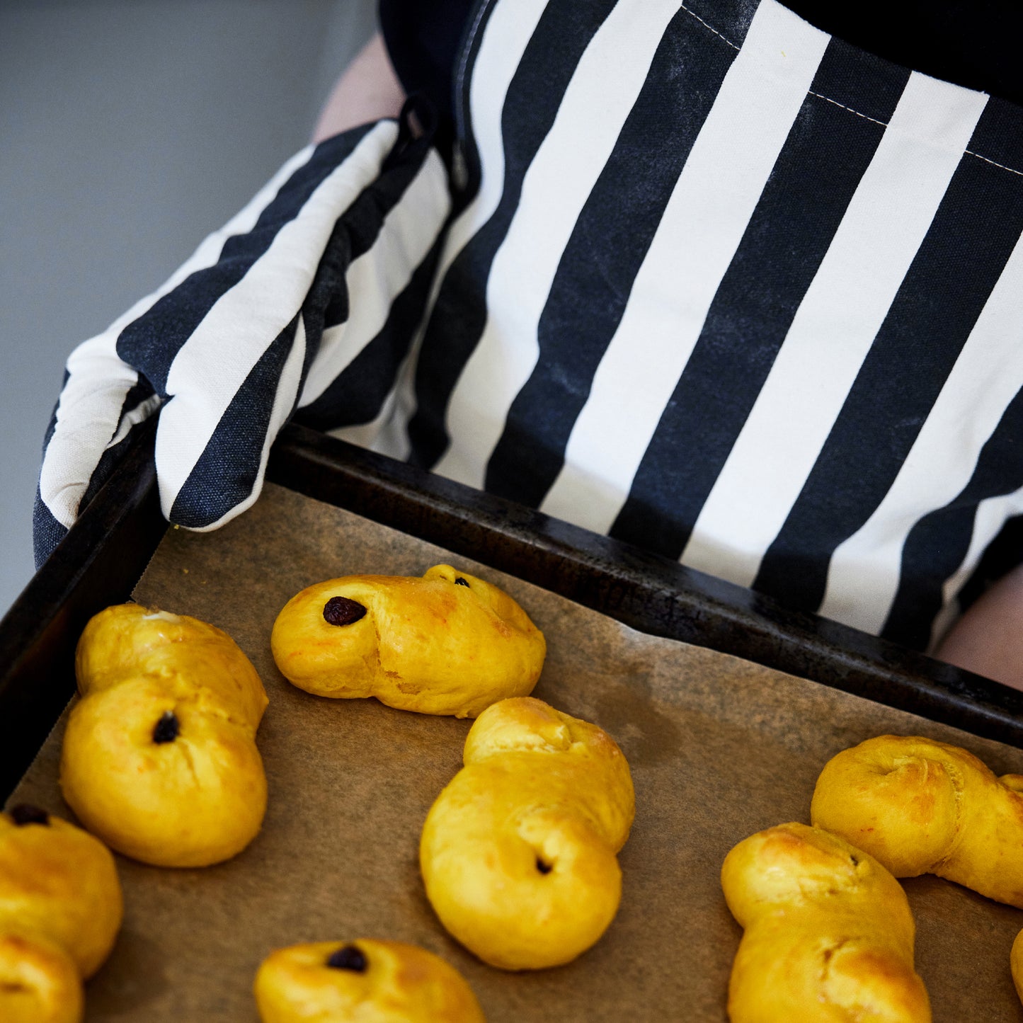 LT 52222  Aron Schürze & Grillhandschuh-Set