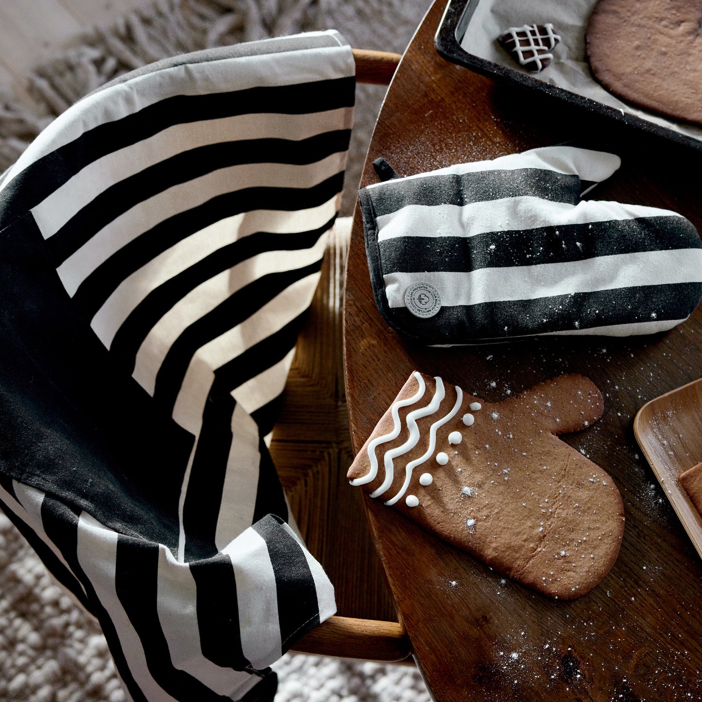 LT 52222  Aron Schürze & Grillhandschuh-Set