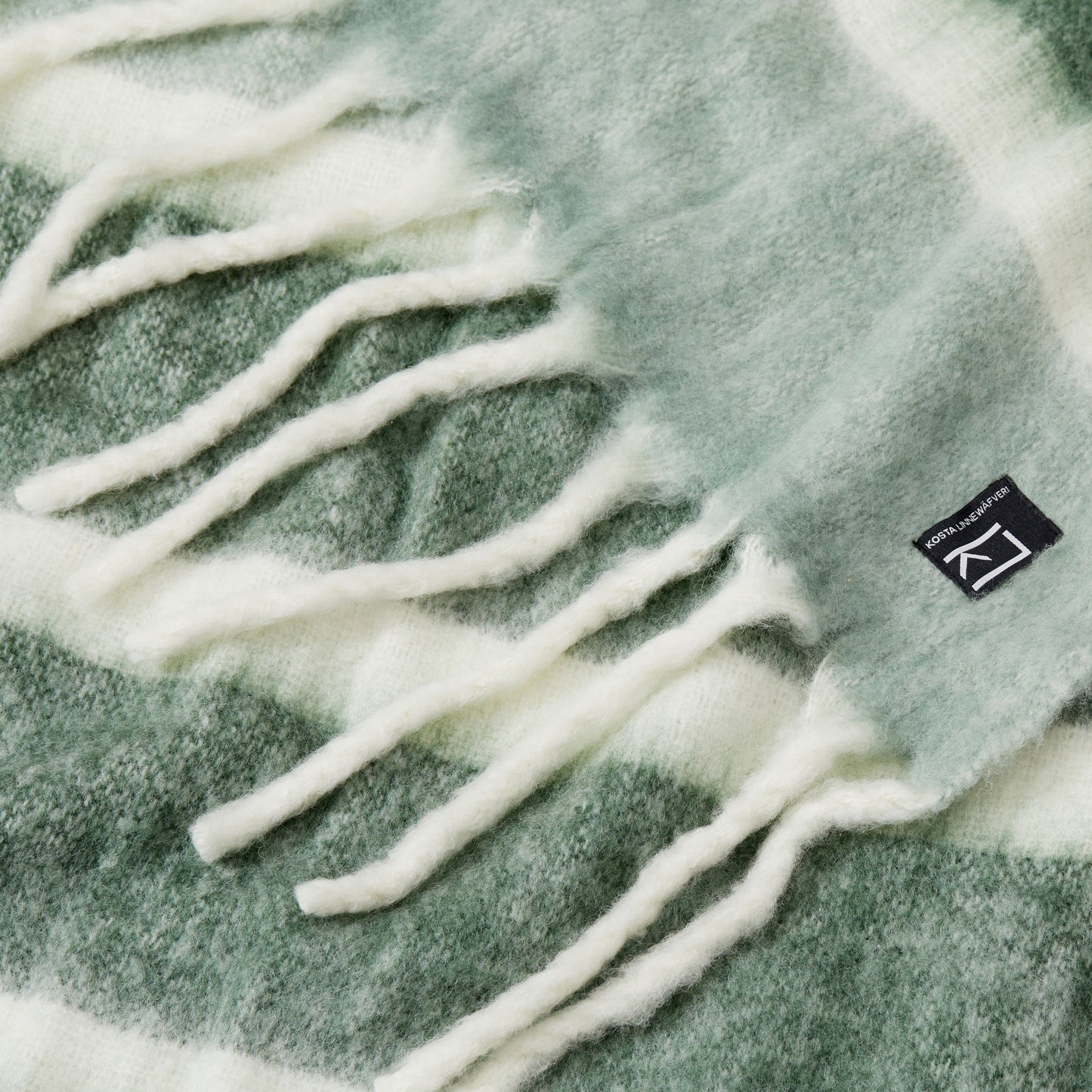 LT 54507  Kosta Linnewäfveri Wollplaid Streifen